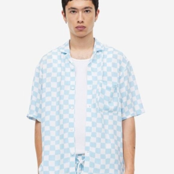 M👔 Relaxed Fit Button Up Lot of 2 Shirts Short Sleeves Streetwear - Picture 8 of 12